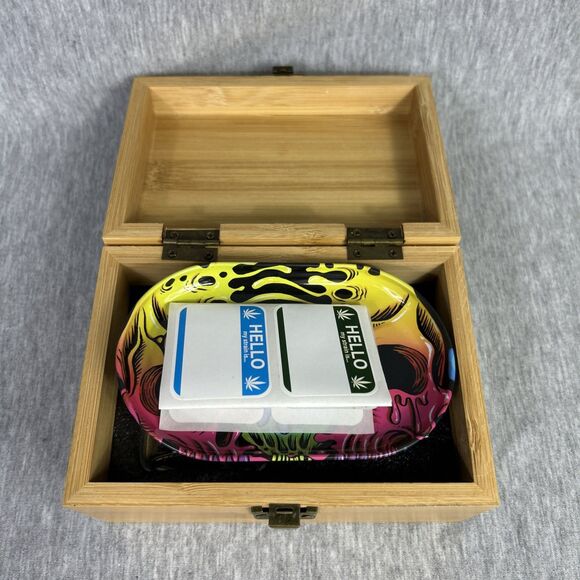 Bamboo Stash box, Skull Design - Picture 4 of 16